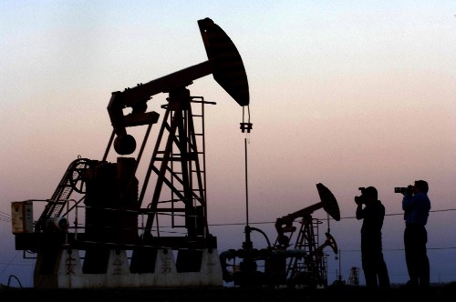 os preços internacionais do petróleo caíram 7%! a rússia planeja aumentar as exportações de "petróleo bruto com desconto" em abril! o preço das fichas está temporariamente estável.
